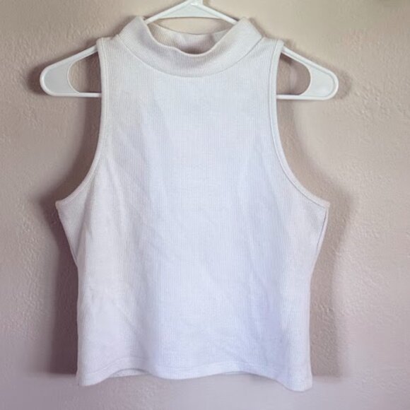 A New Day Sleeveless Halter Crop Tank - Picture 1 of 4